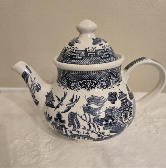 Churchill England Blue Willow Coffee And Tea Pot Blue and White Porcelain - Picture 2 of 7